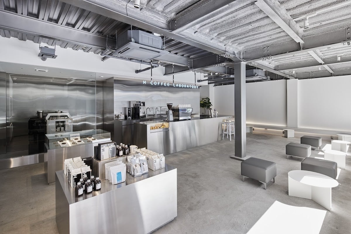 H donuts/H coffee laboratory