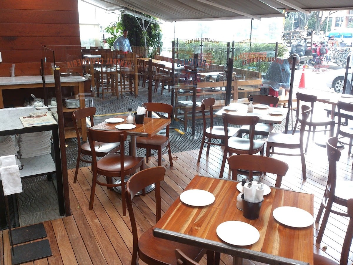 Central Cevichería Cll 85