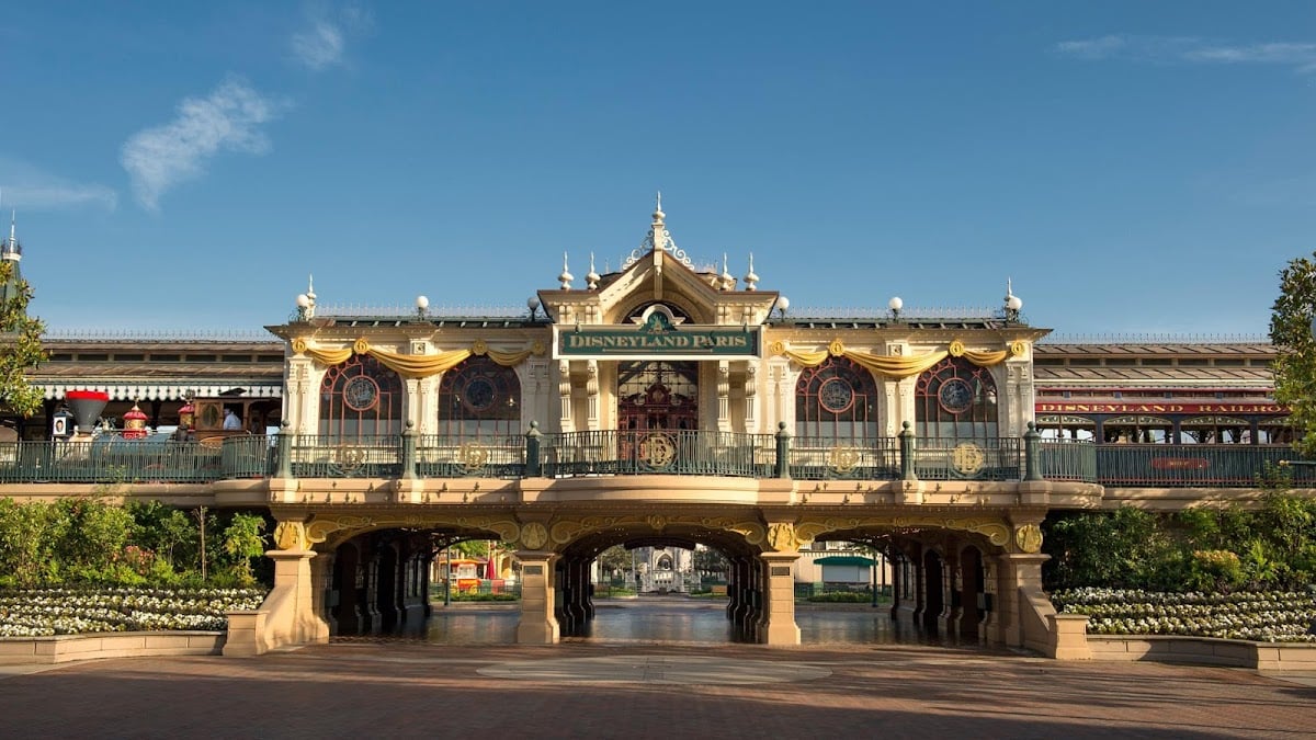 Disneyland Railroad - Main Street U.S.A. Station