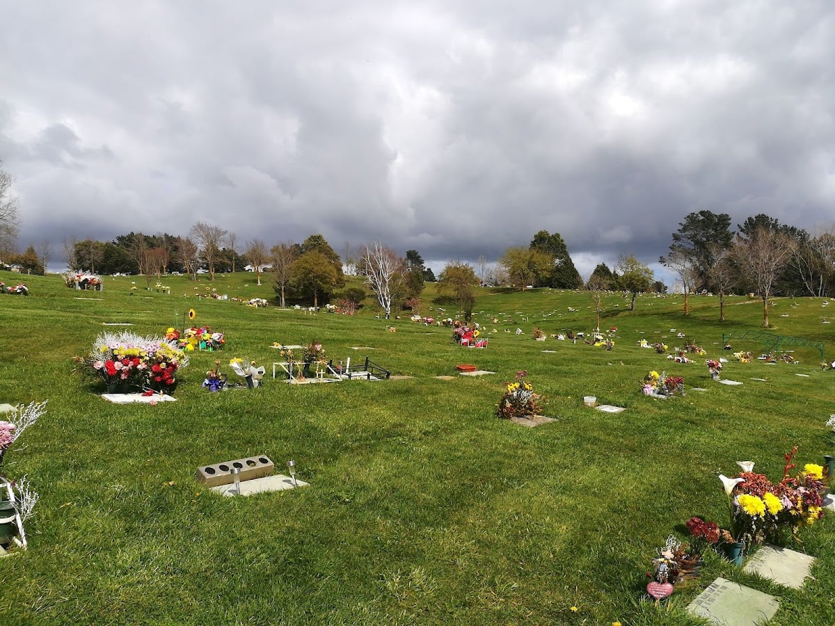 Cementerio Parque del Sendero