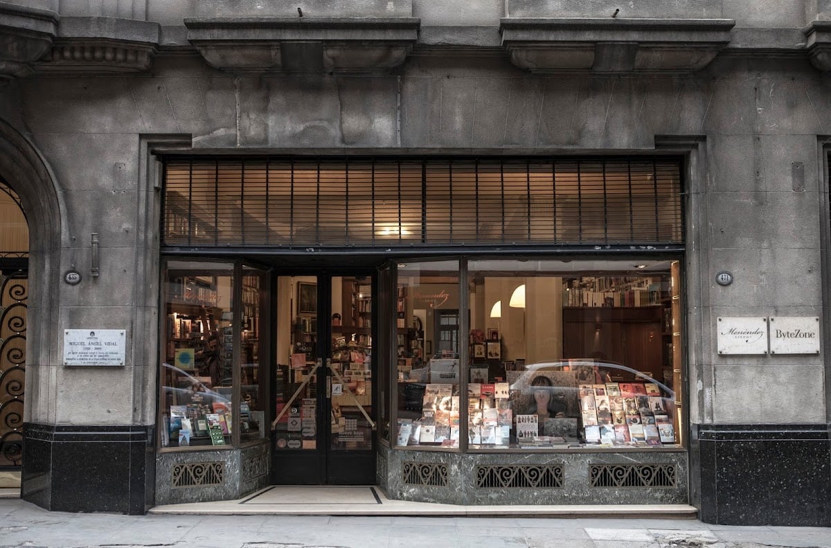 Menéndez Libros