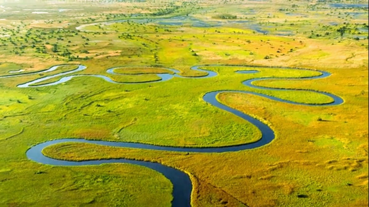 Delta del Okavango - para safaris acuáticos