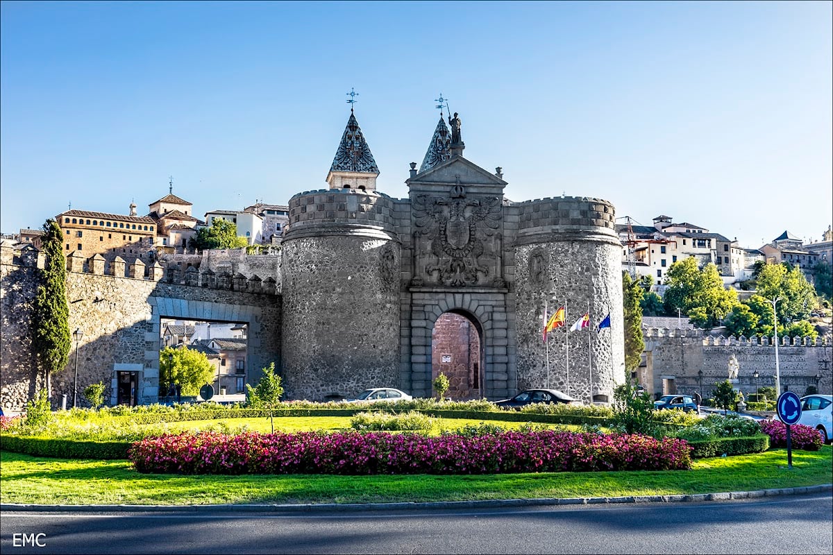 Puerta de Bisagra