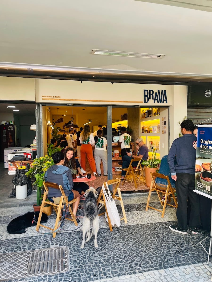 BRAVA doceria e café