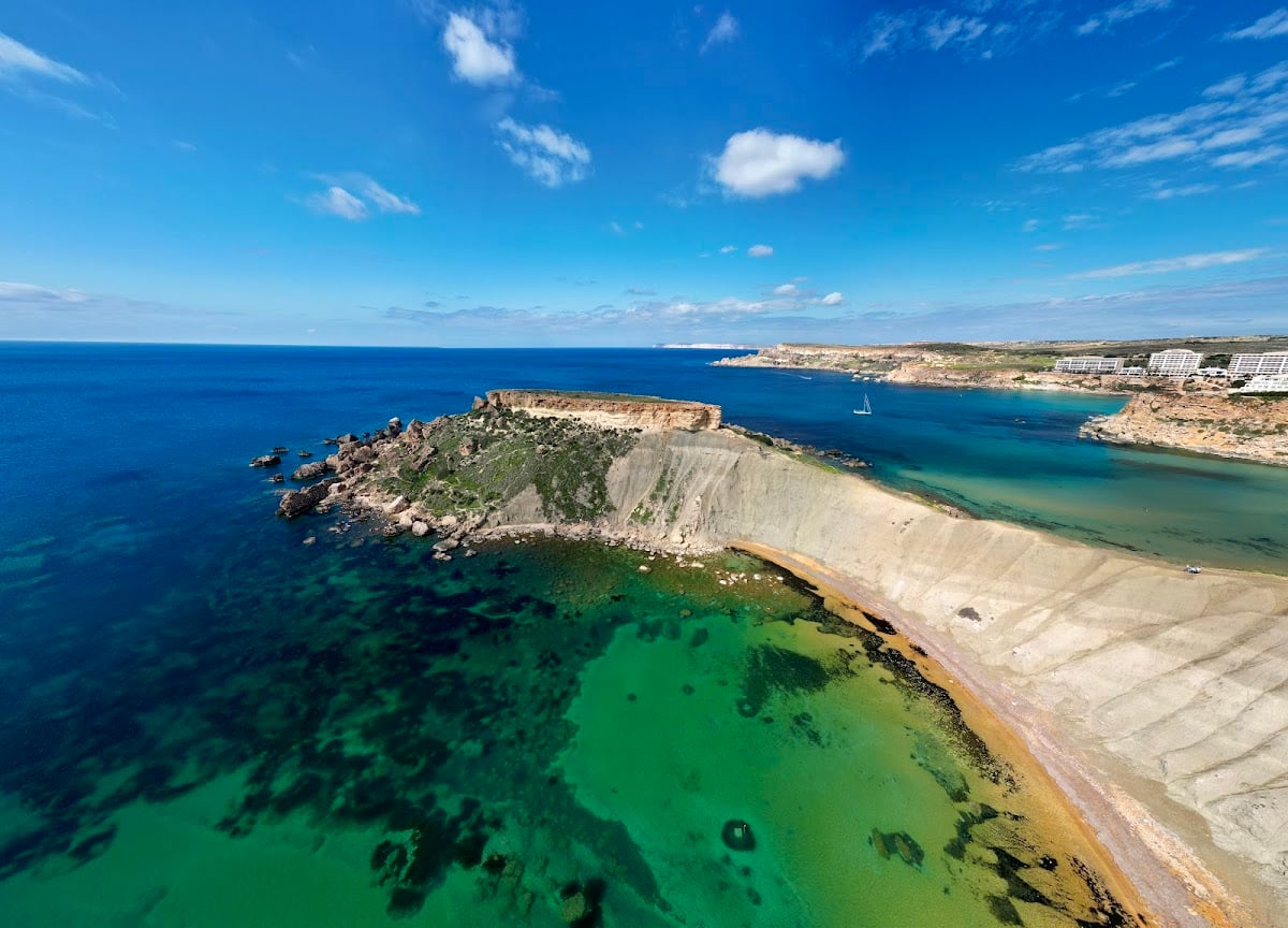 Qarraba Bay