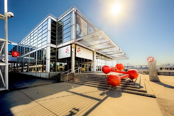 Montreal Science Centre - Wide aray of science expos for kids and adults as well as an IMAX featuring educational movies