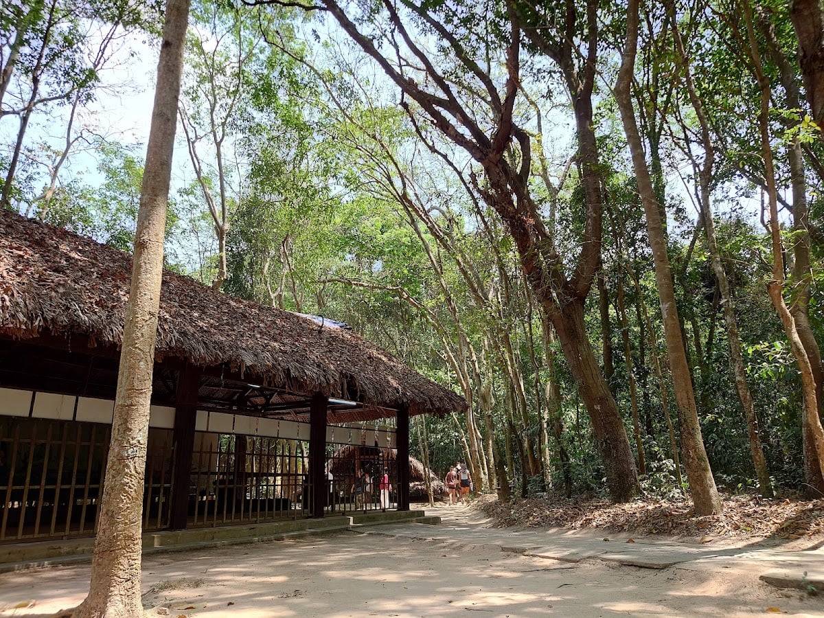Cu Chi Tunnel