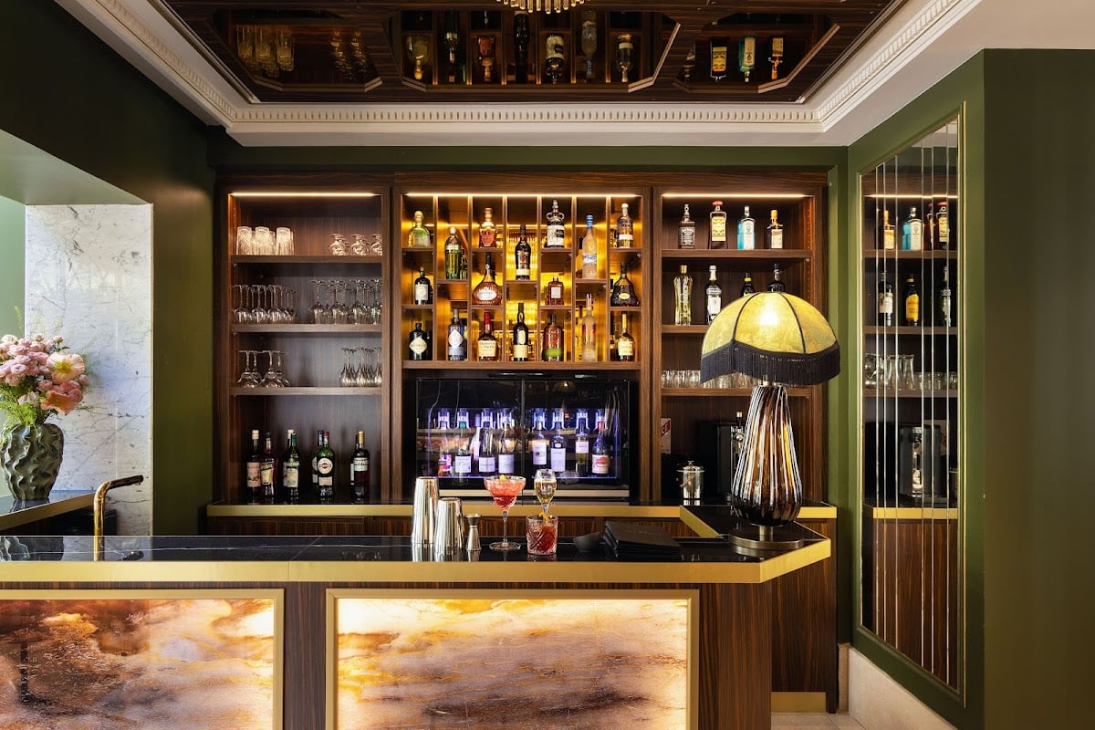 The Byron Bar