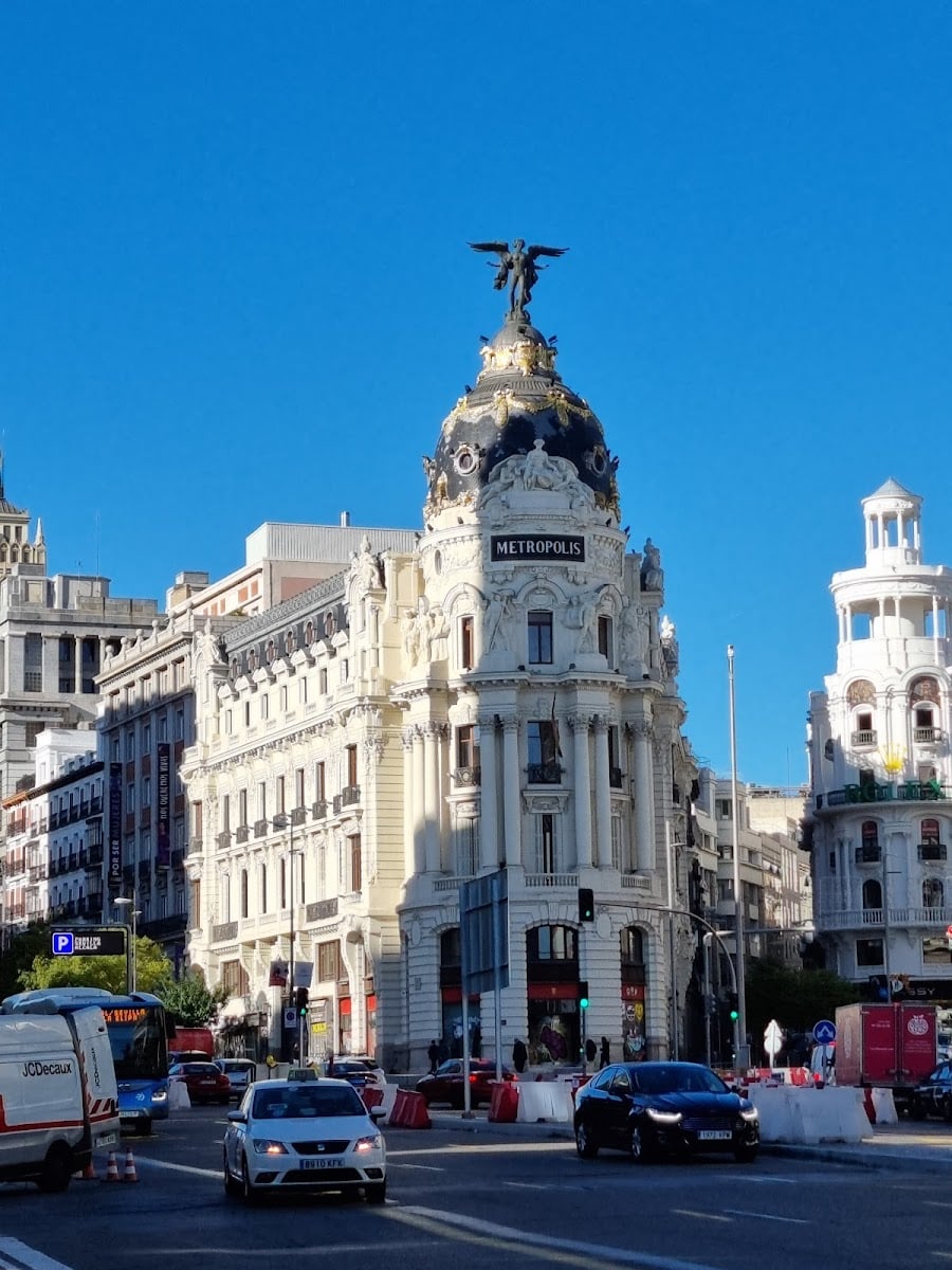 Metropolis Building