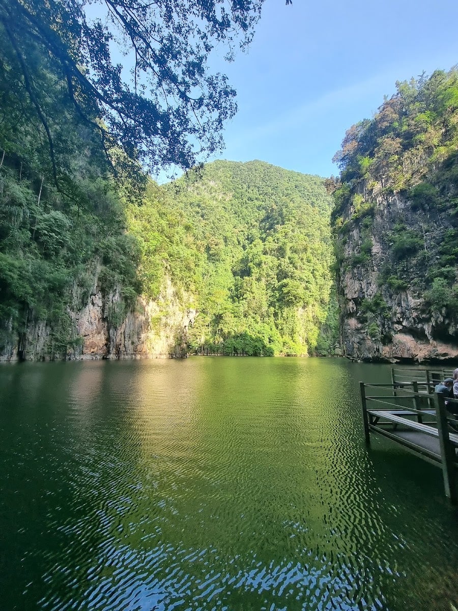 Mirror lake