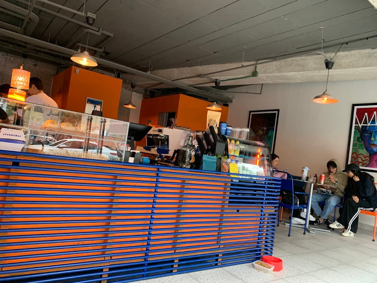 Frecuente Café Bar