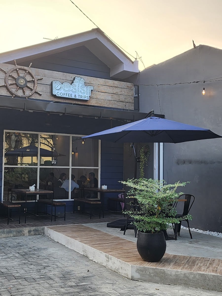 Pesisir Coffee & Trips
