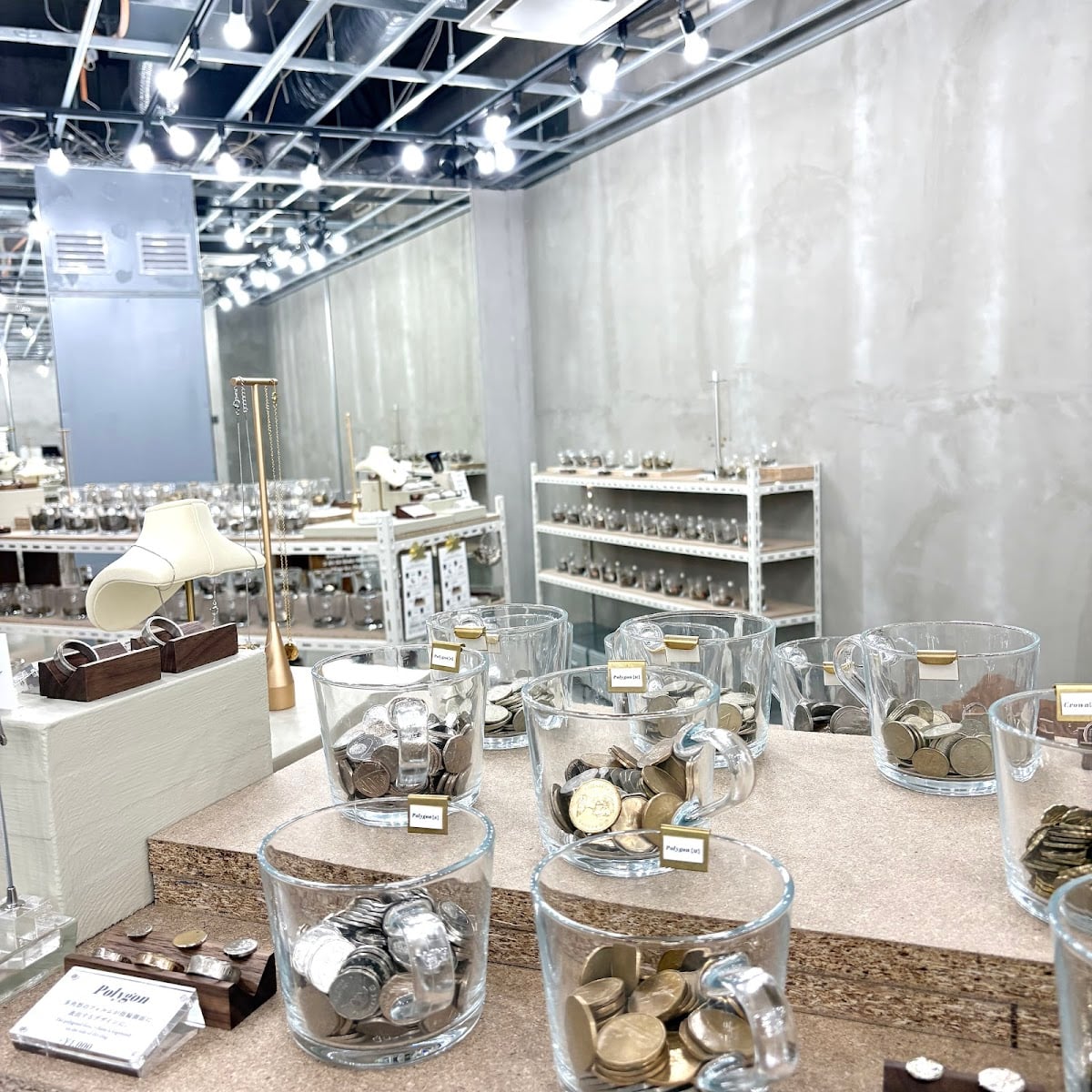 HISEKI 大阪心斎橋店