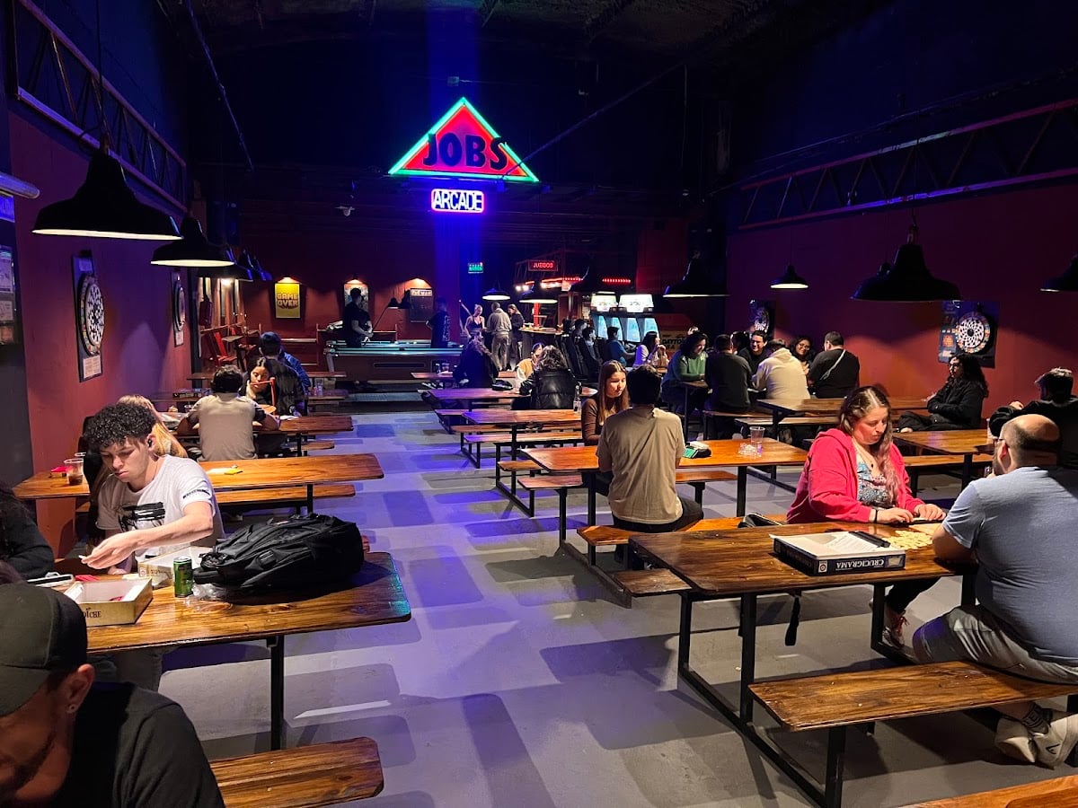 Jobs Palermo - Arcade, Pool, Stream Bar