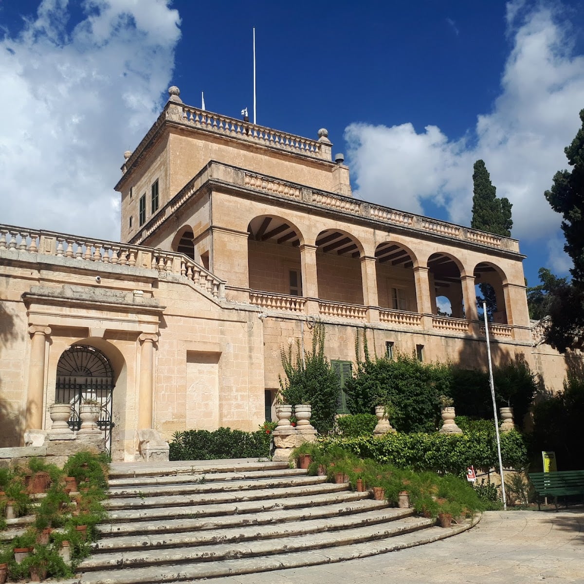 Il-Ġnien ta' Sant Anton