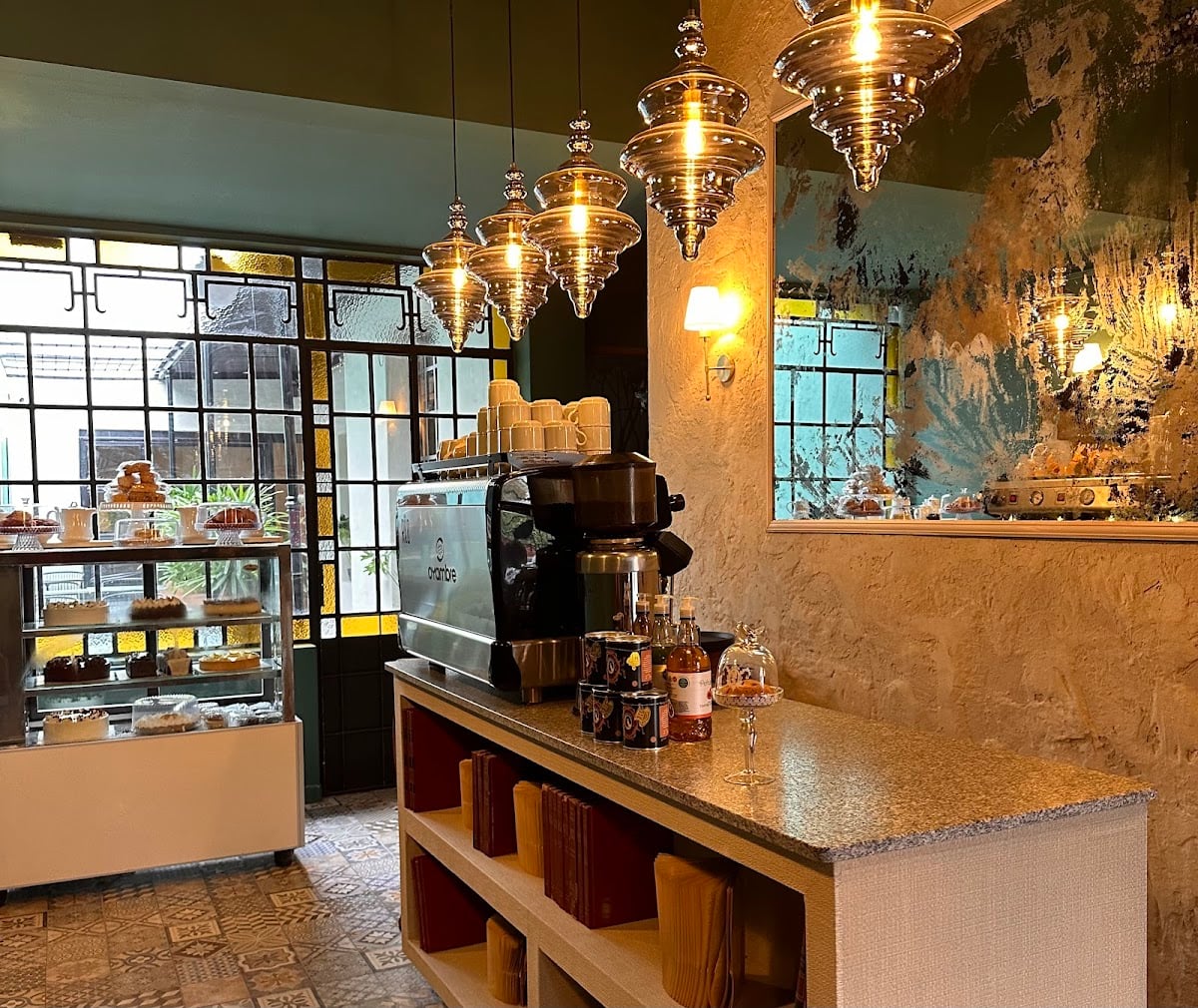 Fábula libros y café