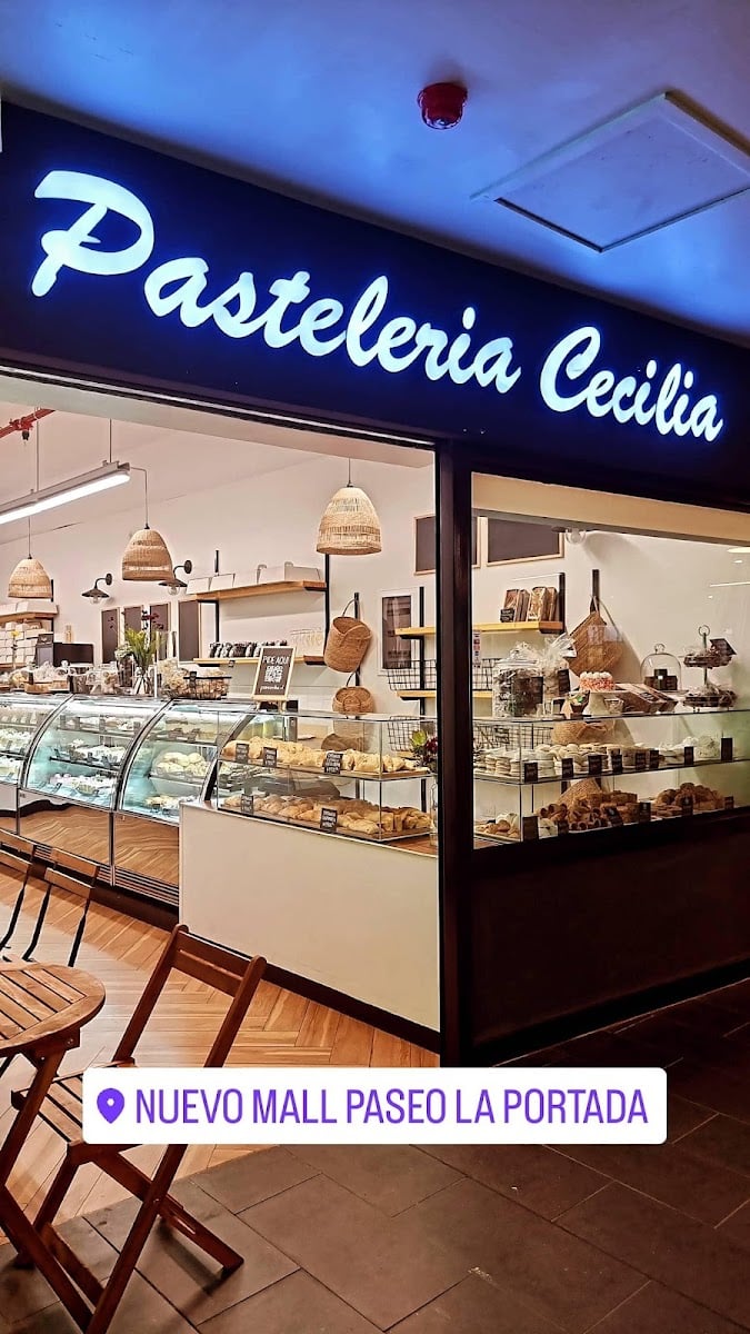Pasteleria Cecilia Mall Paseo La Portada