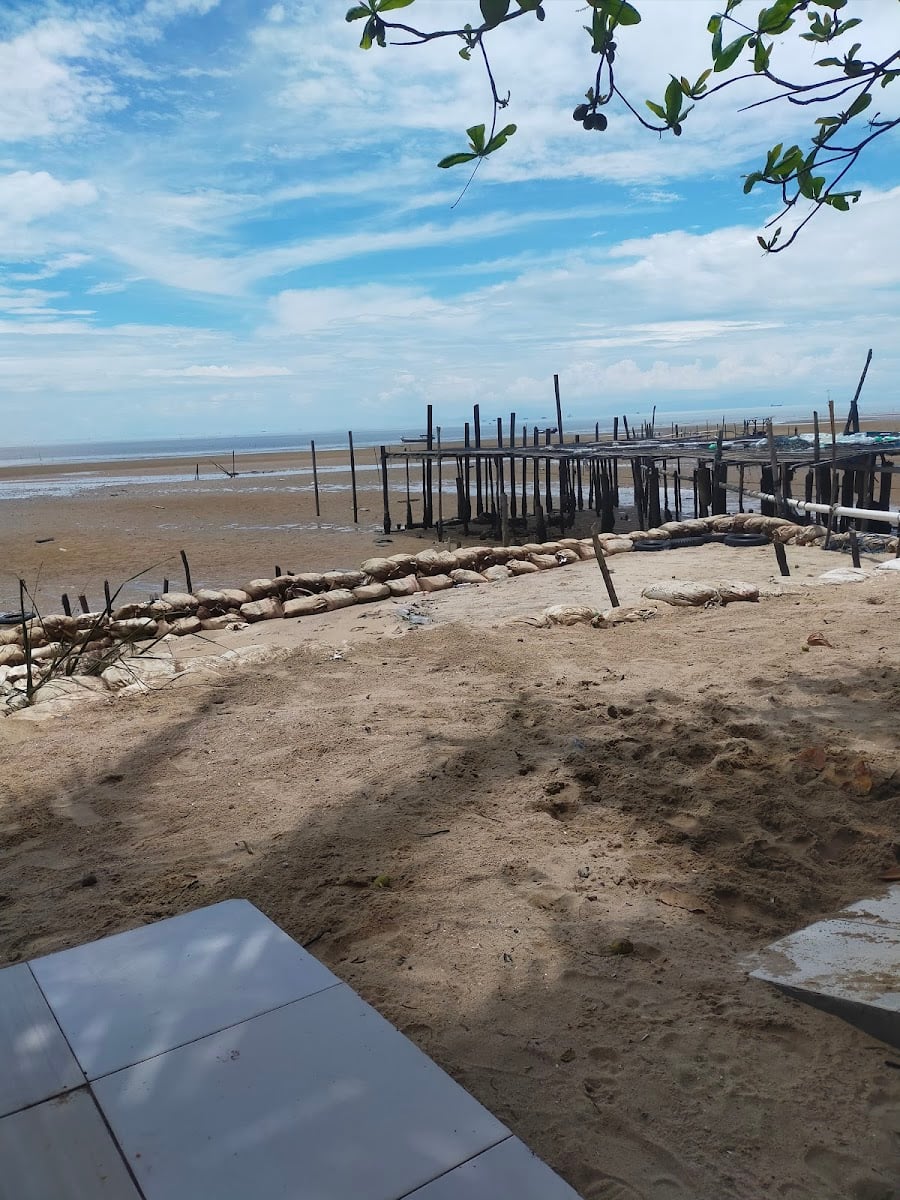 Binalatung Beach