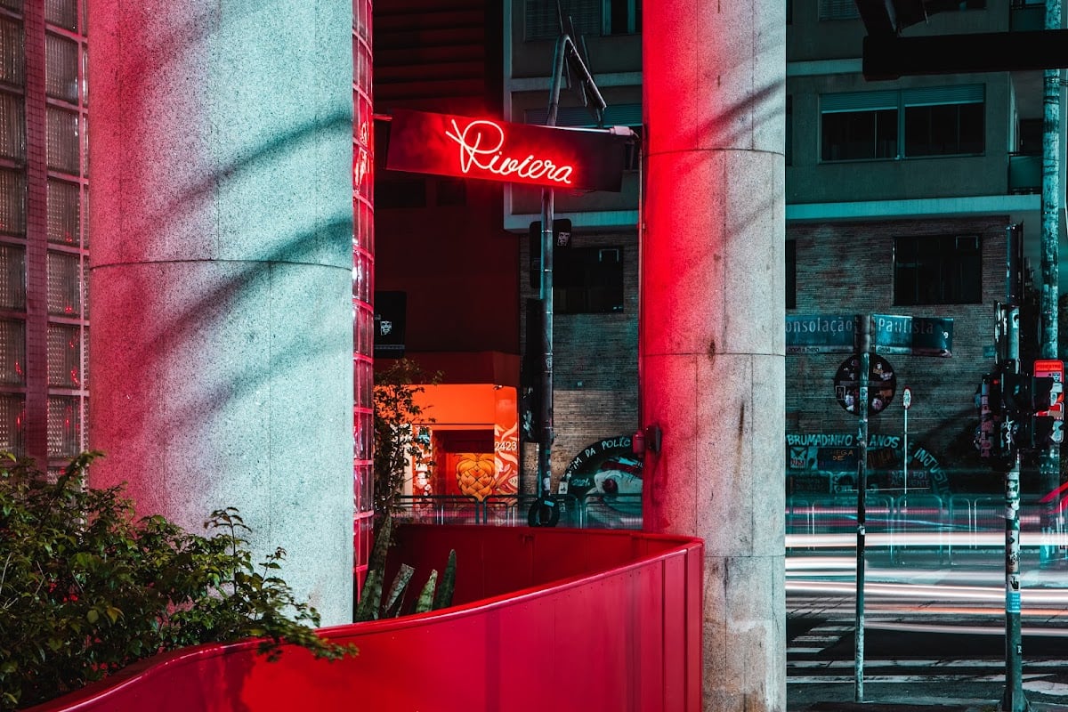 Riviera Bar