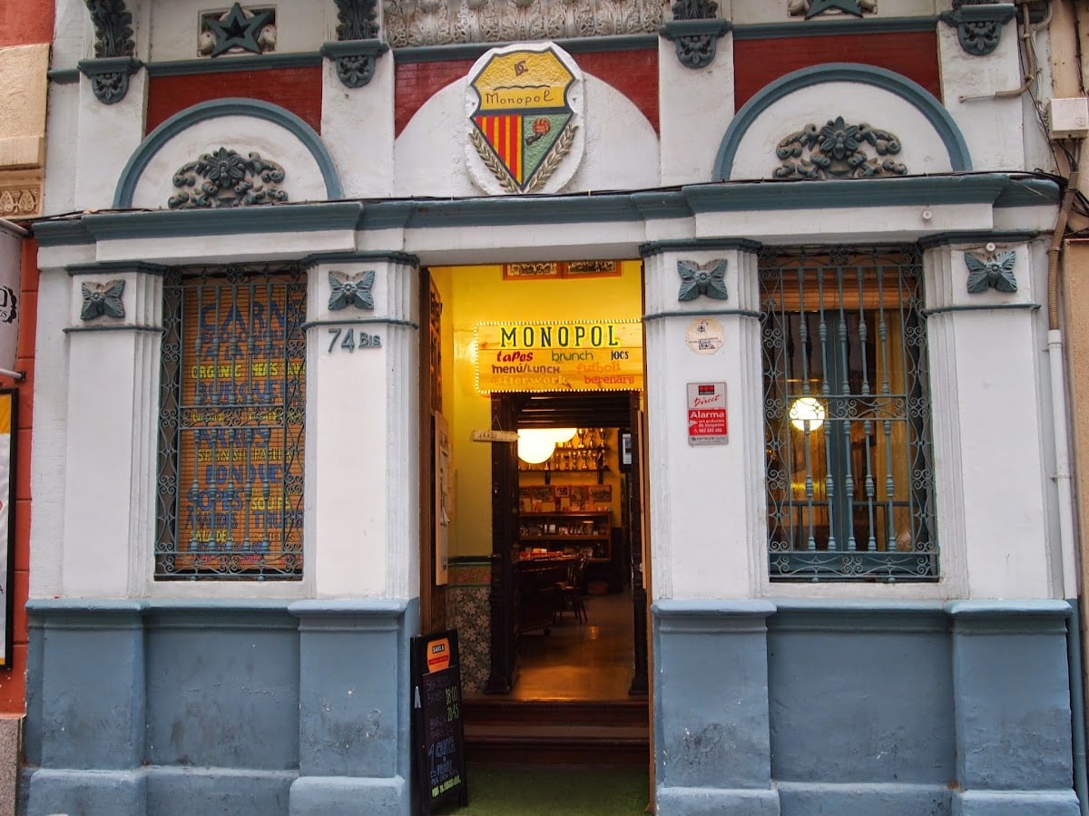 Monopol - Club social