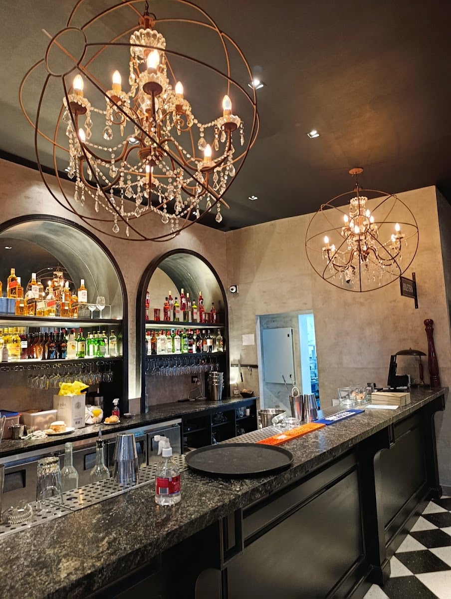 Primo Resto Bar