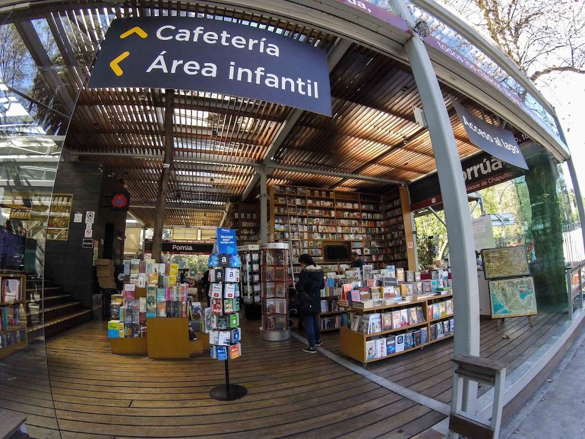 Librería Porrúa - Bosque de Chapultepec