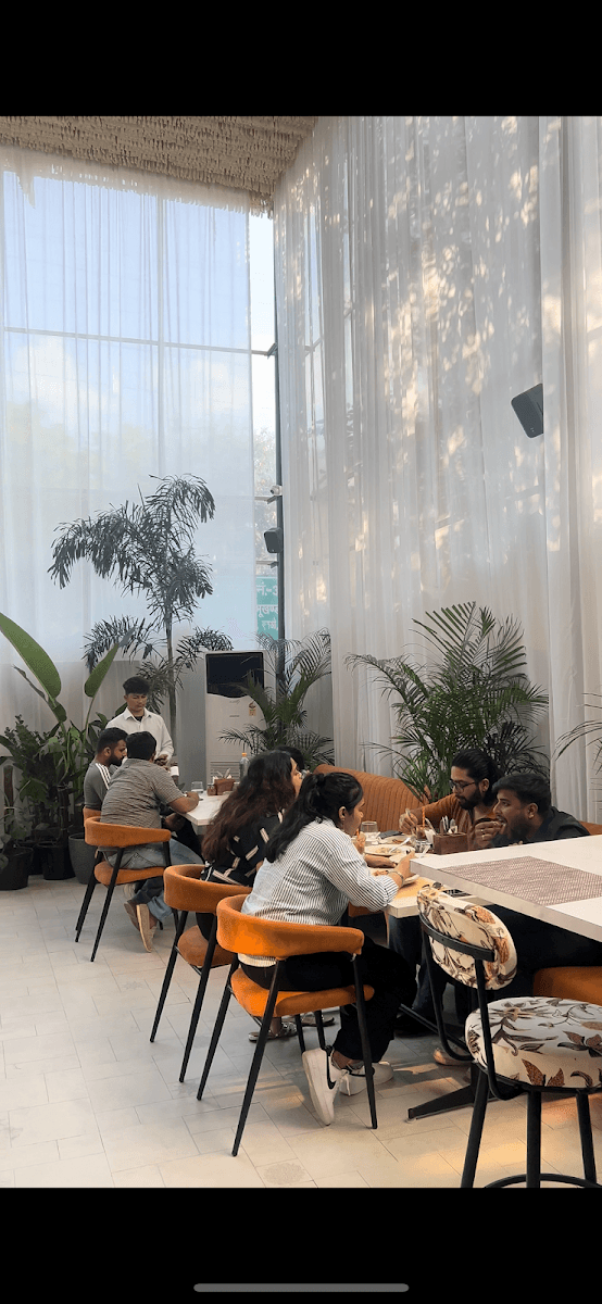Yuvan Cafe & Restro