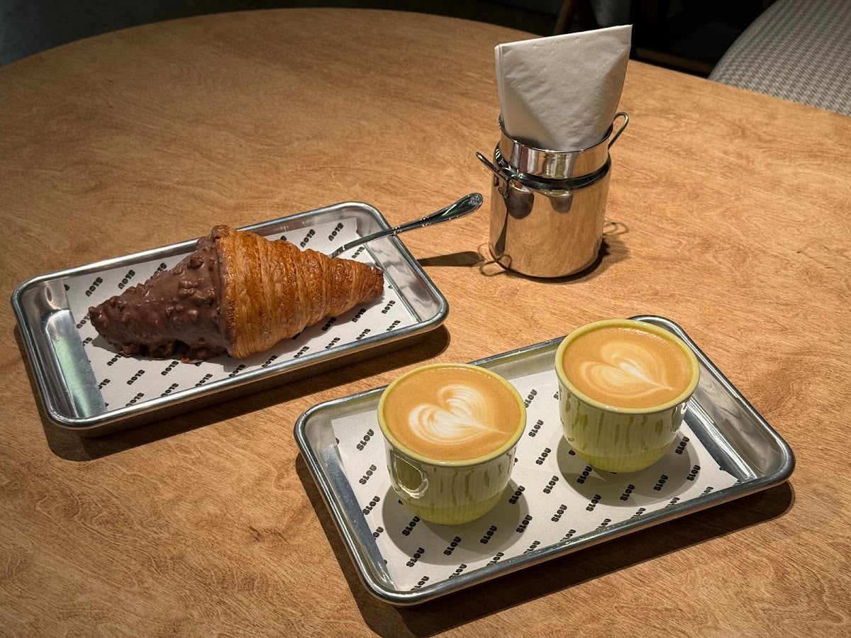 SLOU COFFEE Театральна