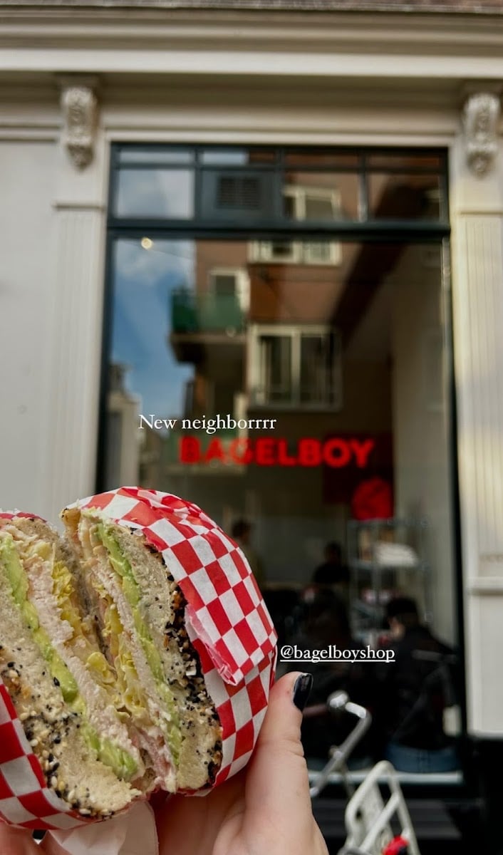 BagelBoys - ma boh dei panini aperti a metà super coollll