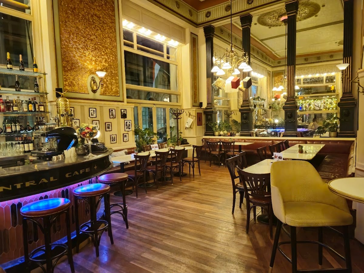 Centrál Grand Cafe & Bar
