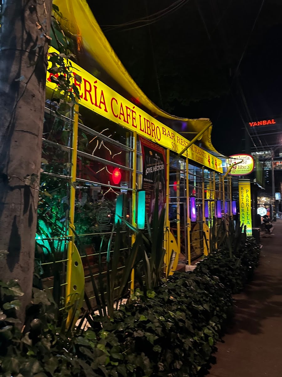 Galeria Café Libro / Parque de la 93