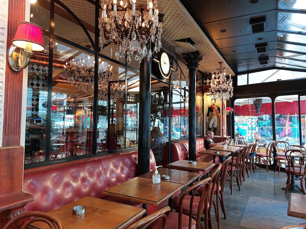 Le Café Pierre