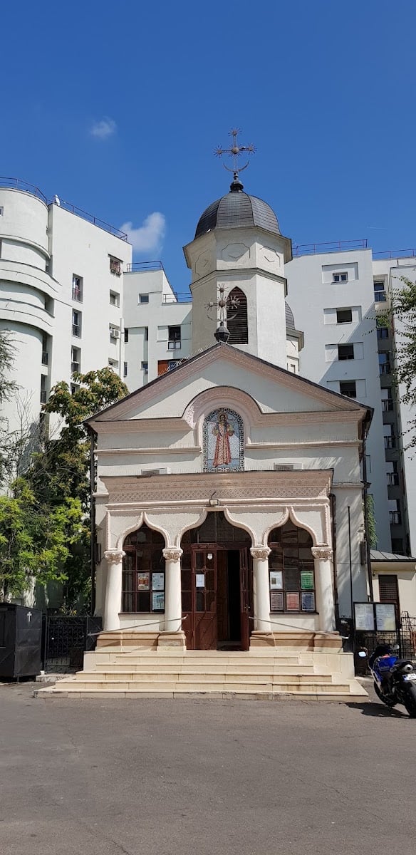 Biserica Cuibul cu Barză