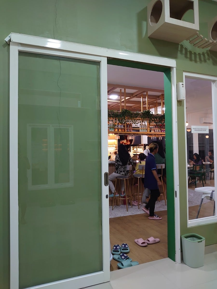LAMIAO CAT CAFE - Cafe