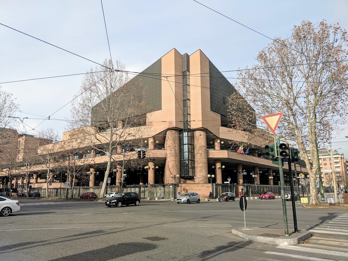 Palagiustizia - In 1883, the attorney General files a complaint in the court of appeals which subsequently found that Poët's enrollment is illegal