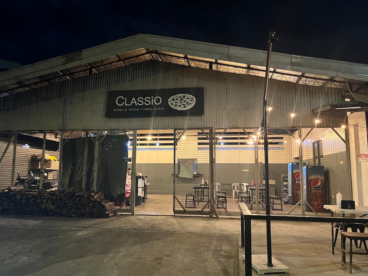 Classio Mobile Wood Fired Oven - Lacson Street Barrio Obrero