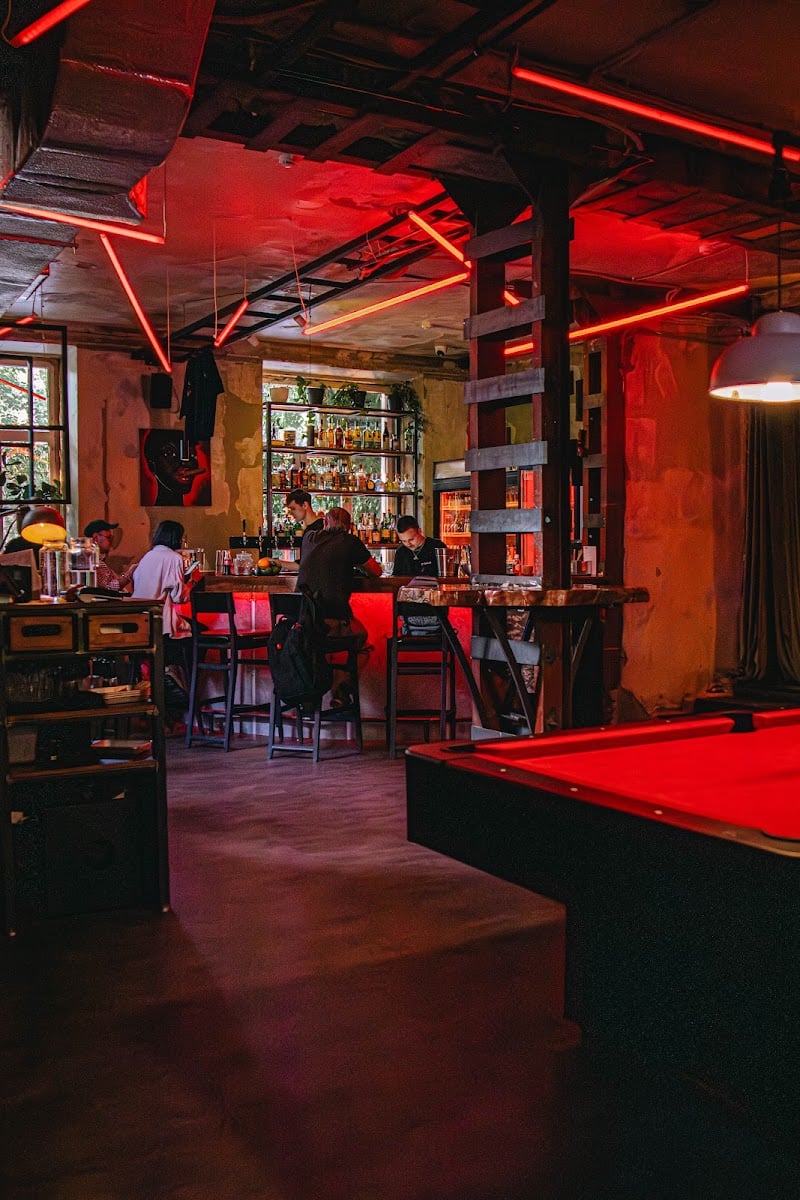 Red Beer Bar