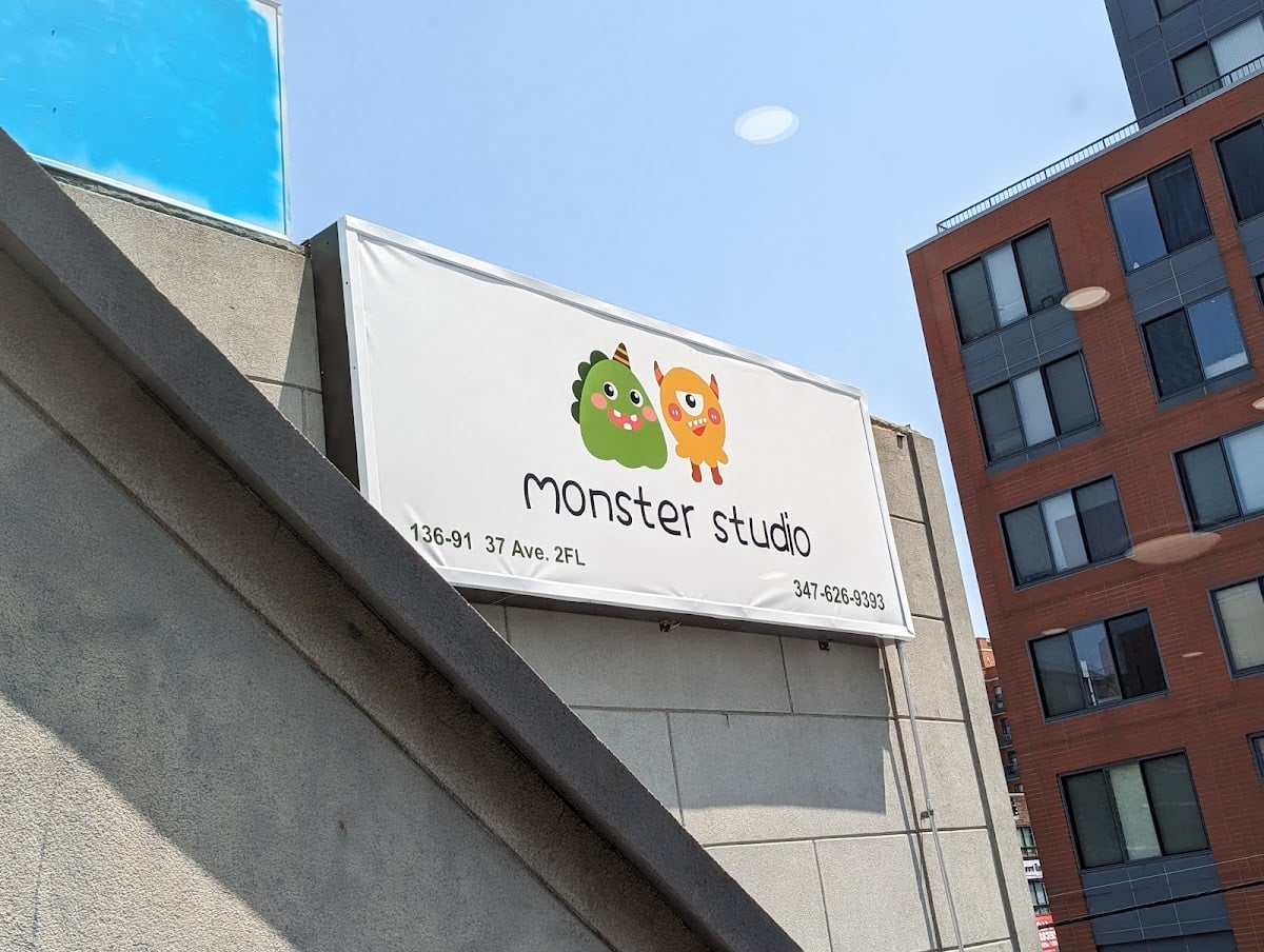 Monster DIY Studio - mug workshop