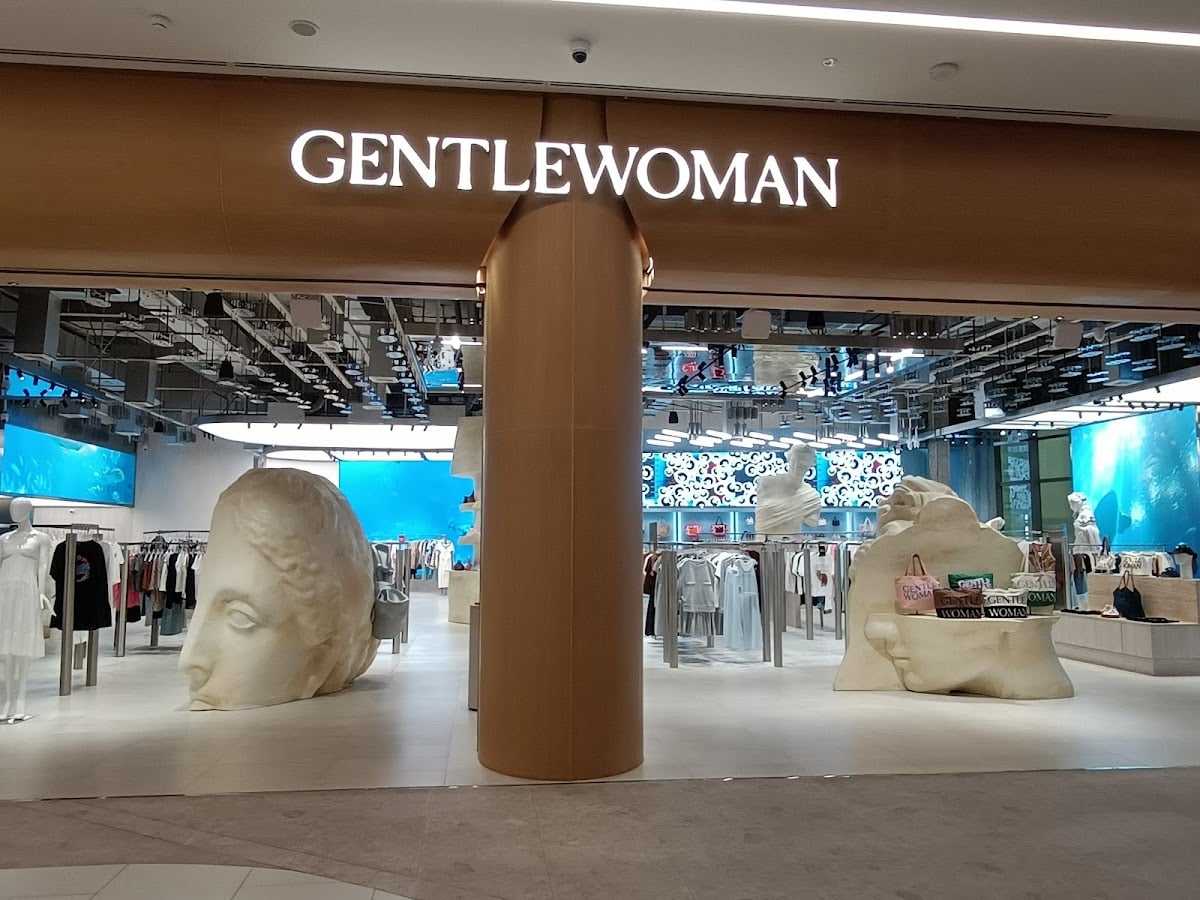 GENTLEWOMAN