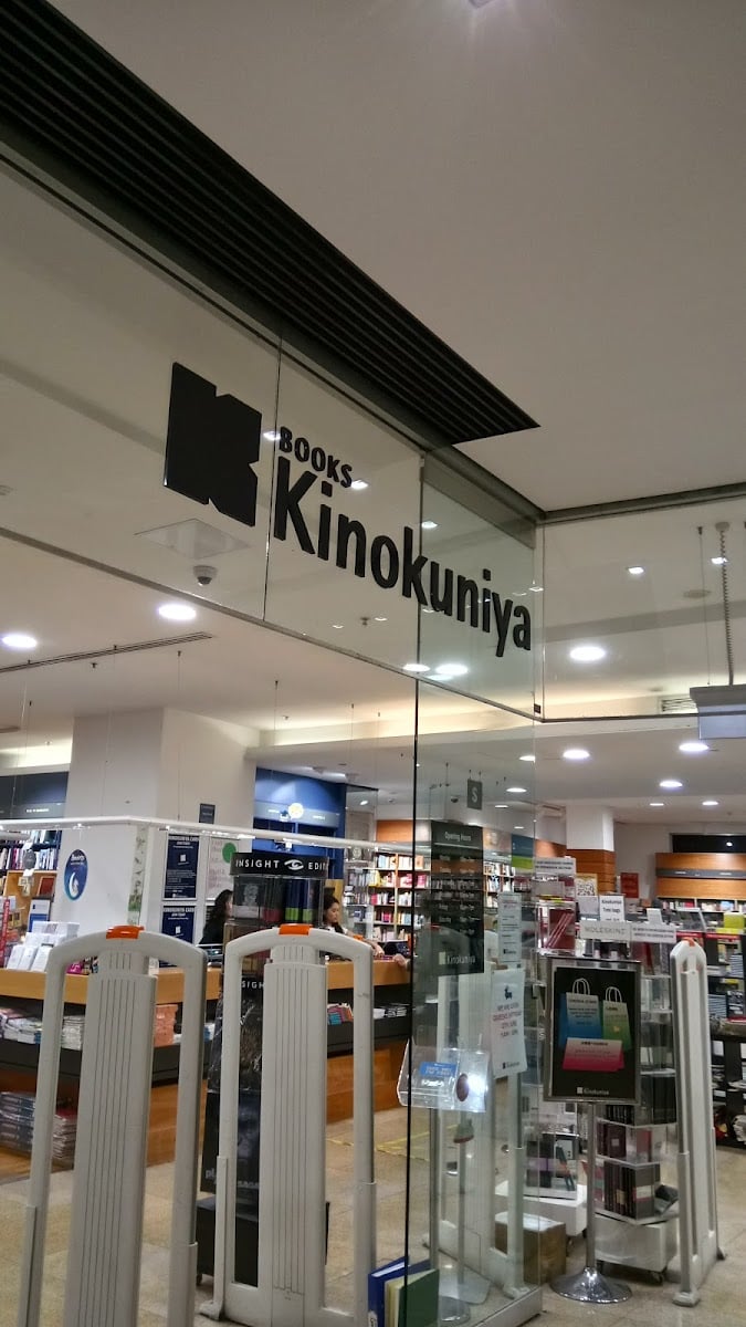 Books Kinokuniya