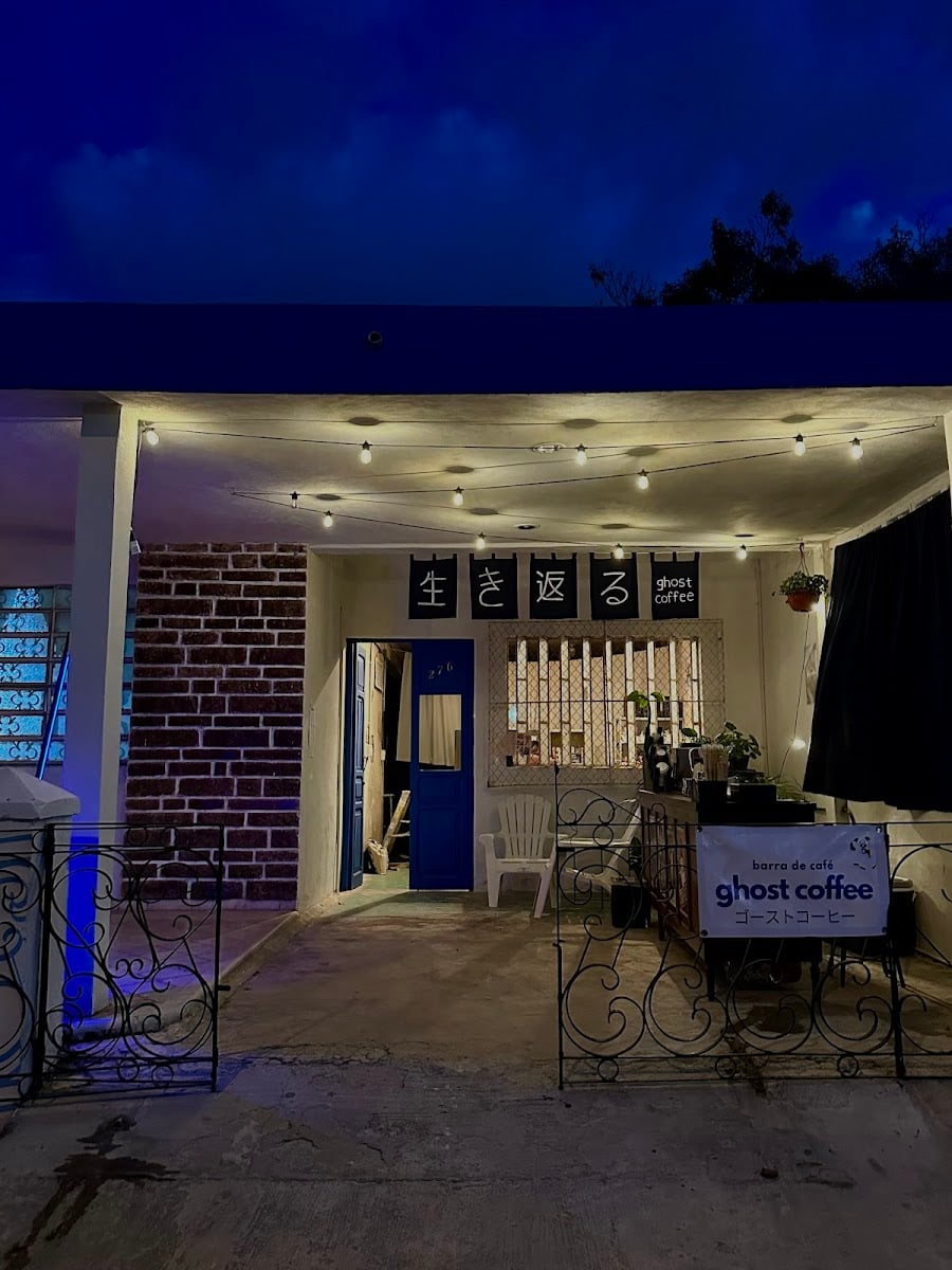 GHOST: Café del Barrio