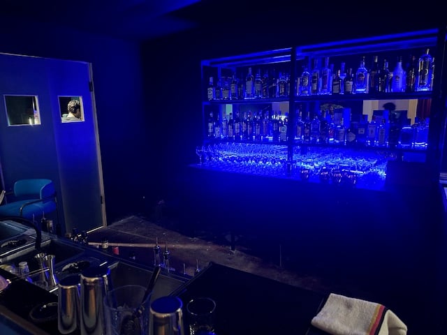 oYE bar
