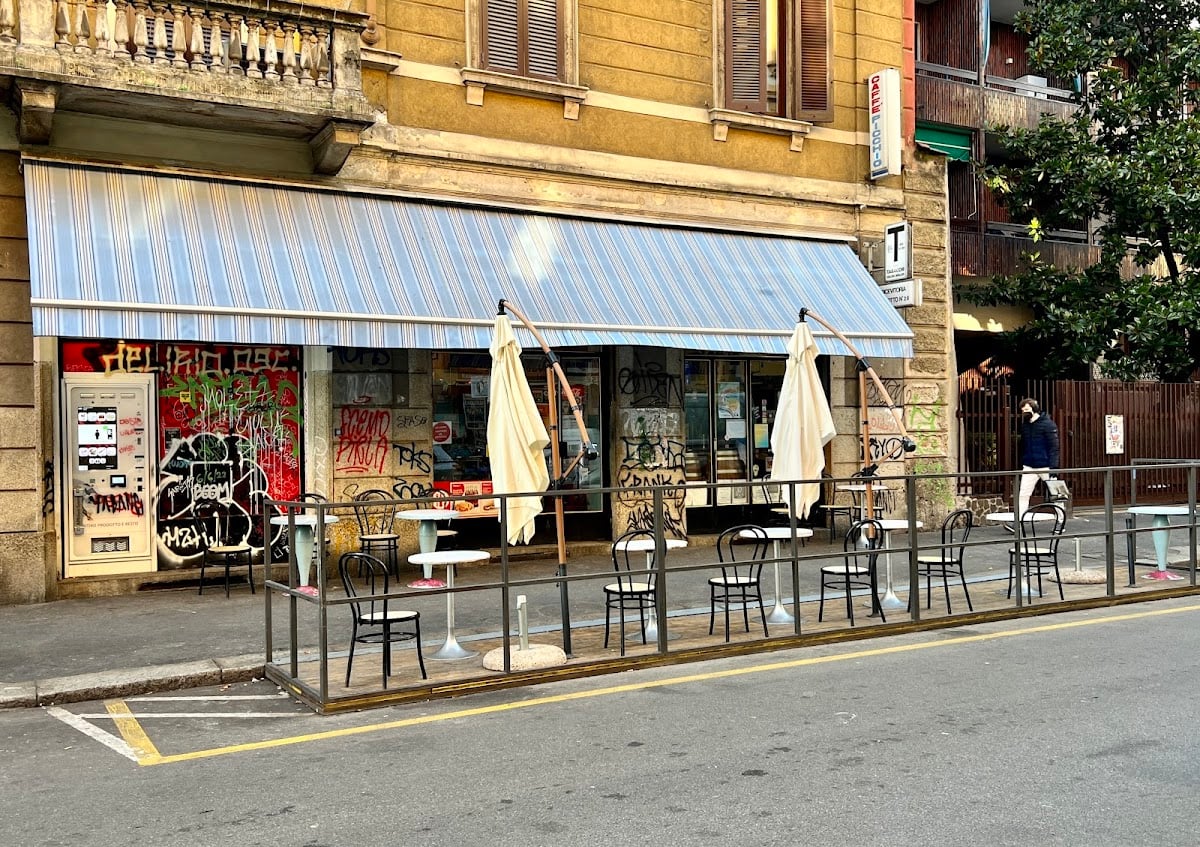 Picchio Bar - Popular Tobacco Shop Bar