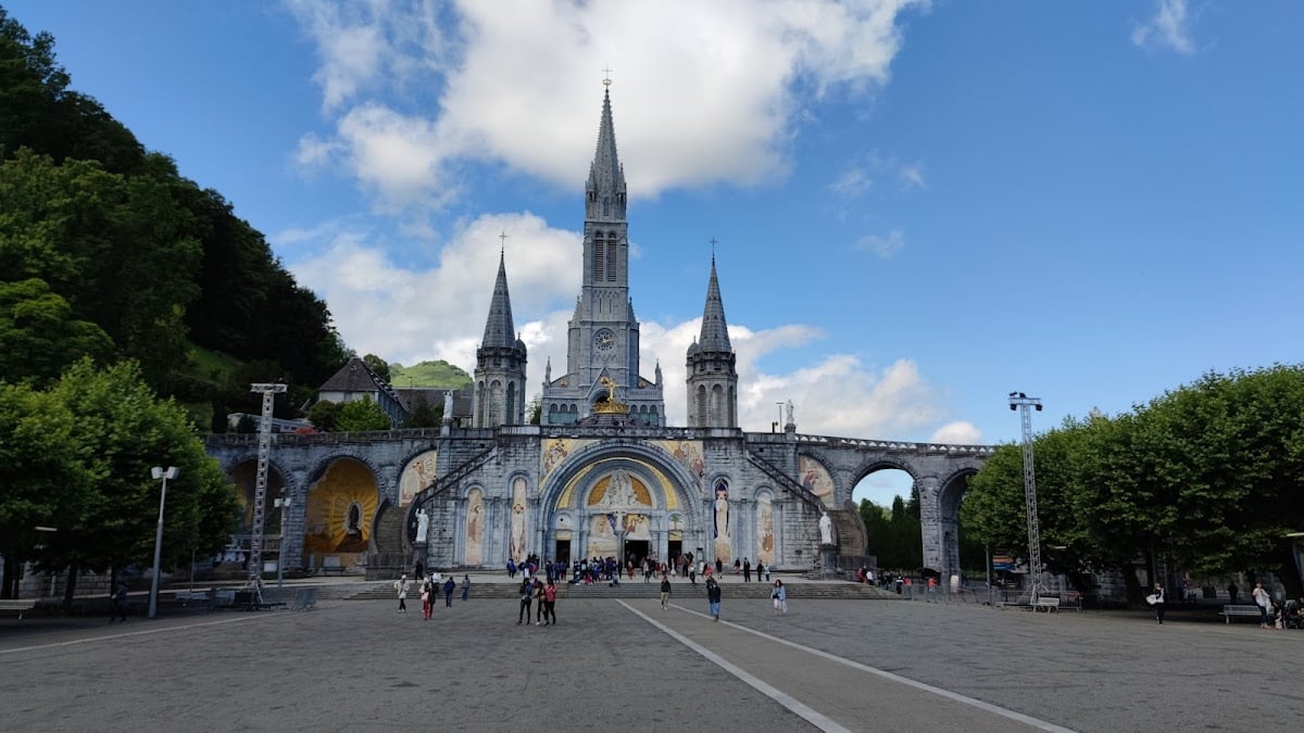 lourdes.