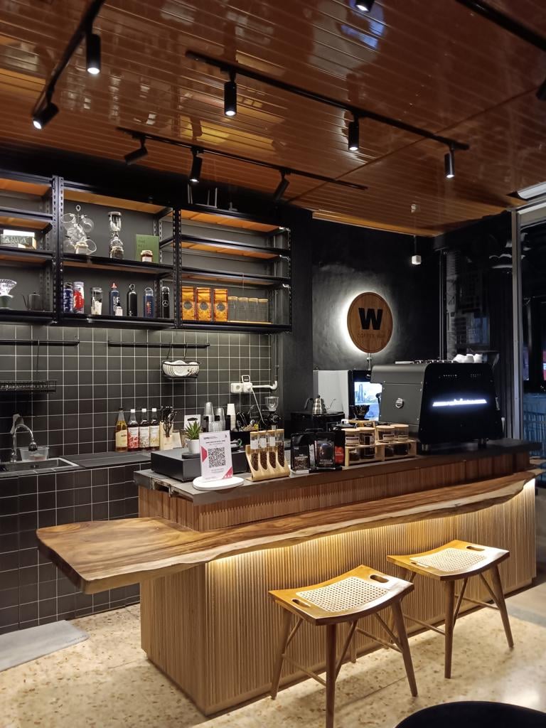 W Coffee Bar - Cafe