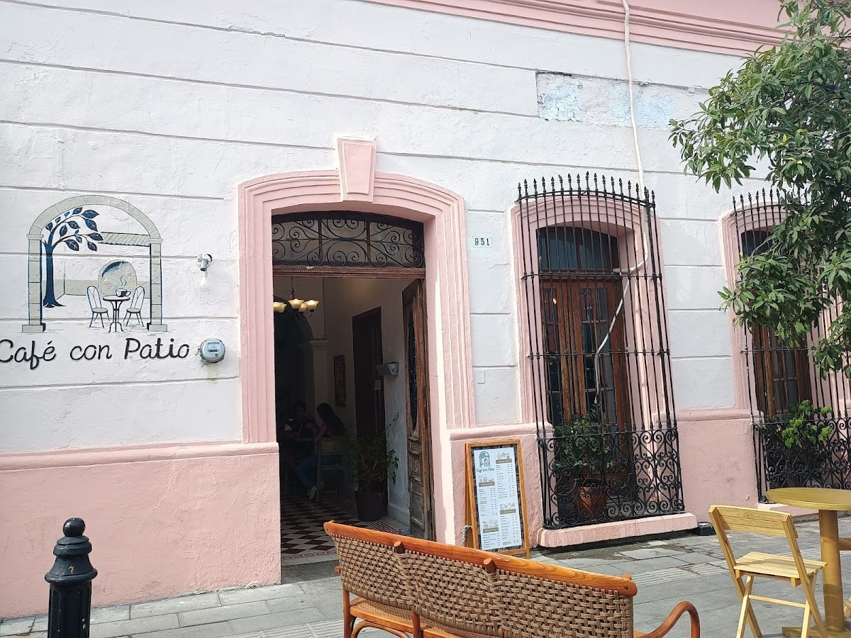Café con Patio