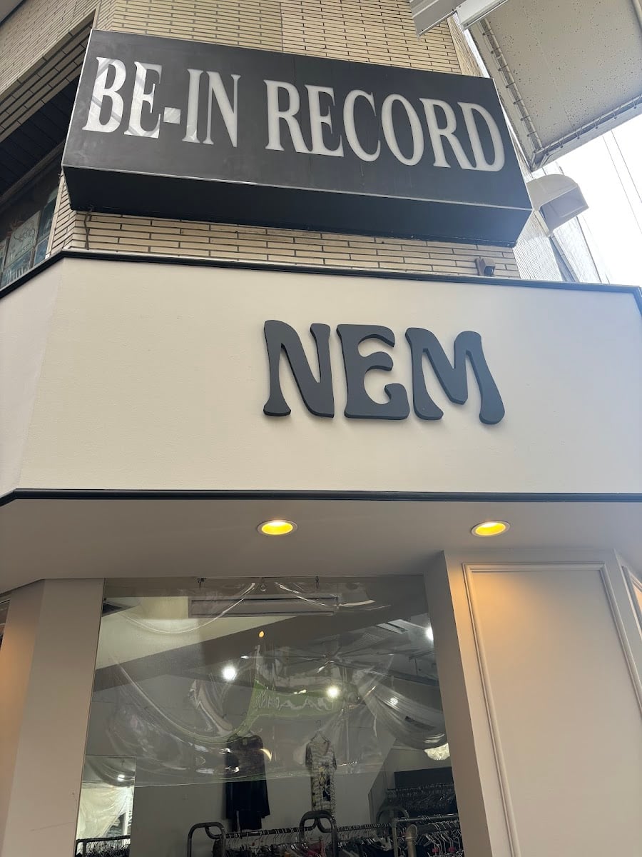 NEM - Vêtements