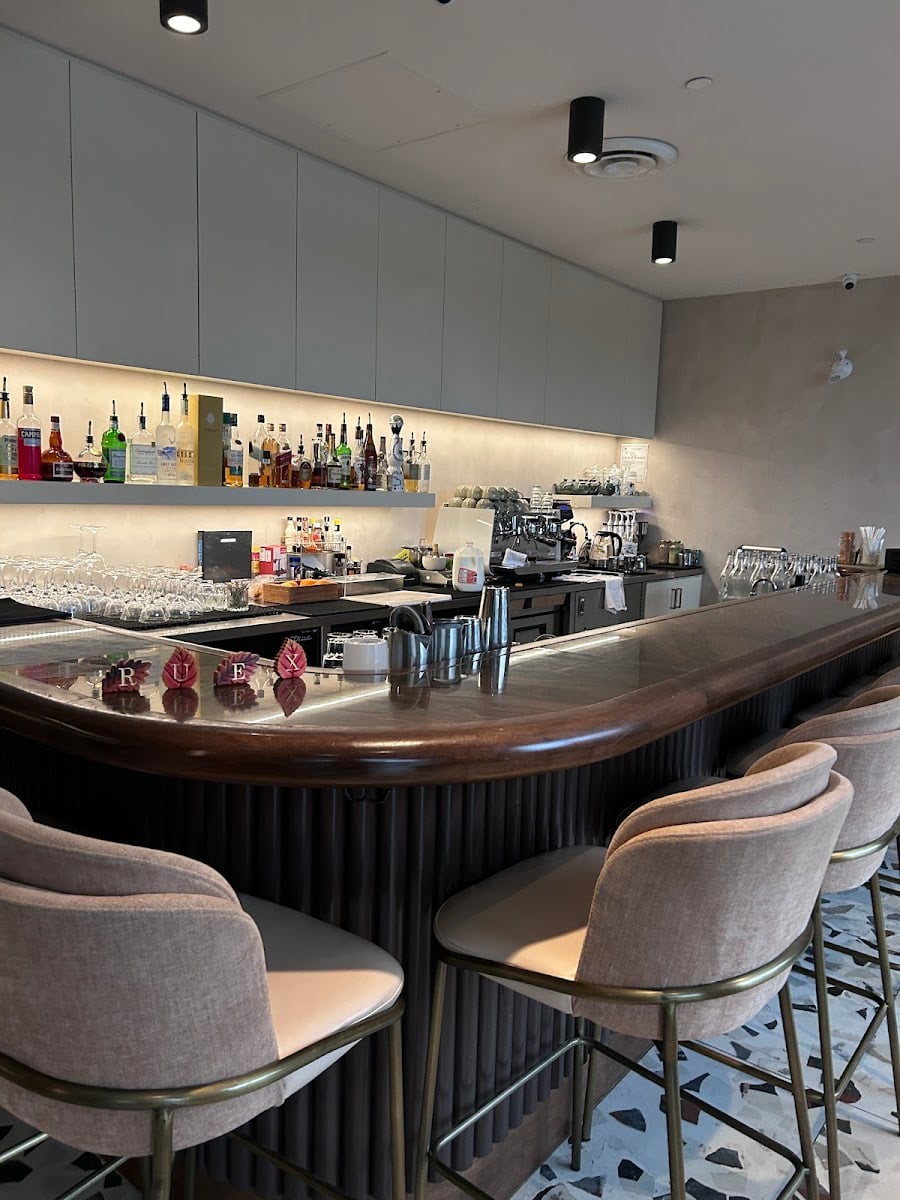 Ruex Cafe and Bar