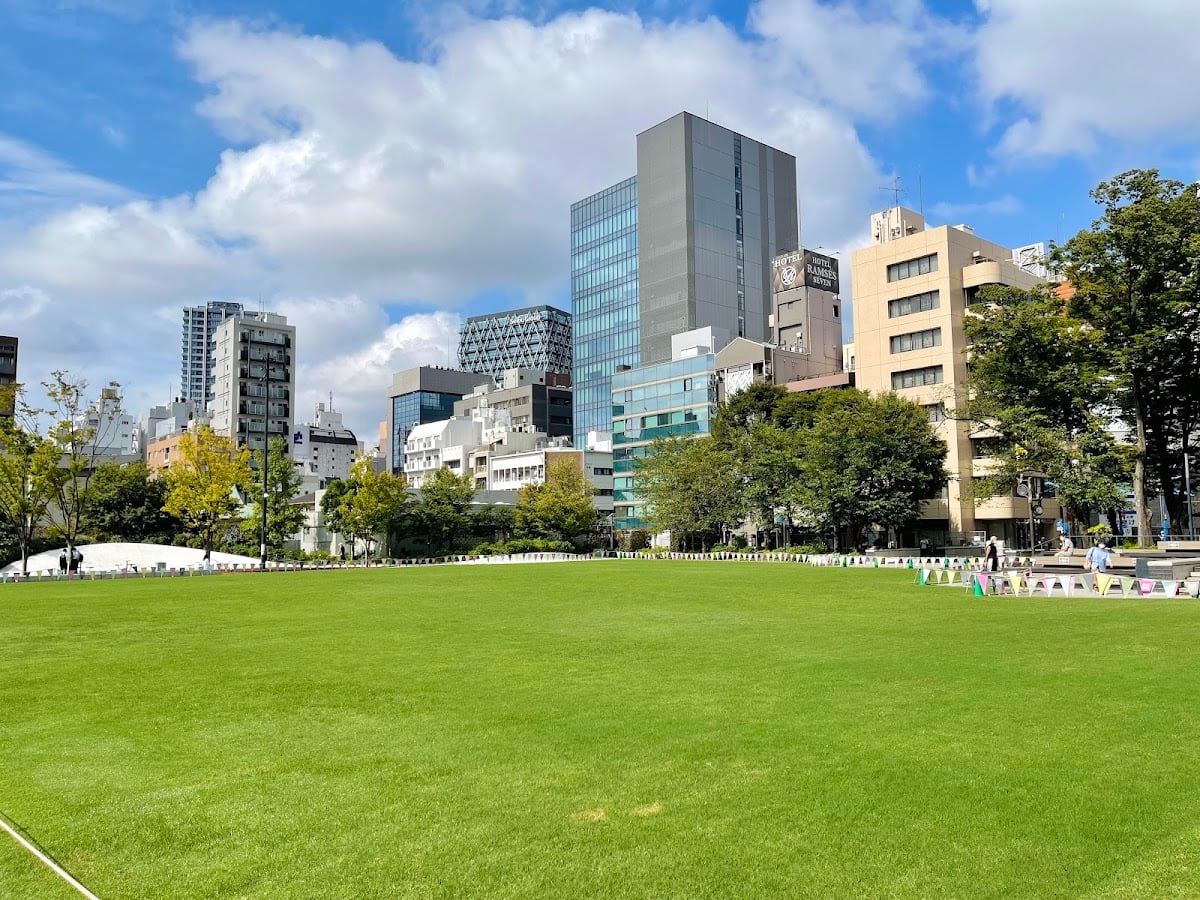 南池袋公園 - 〈東京〉