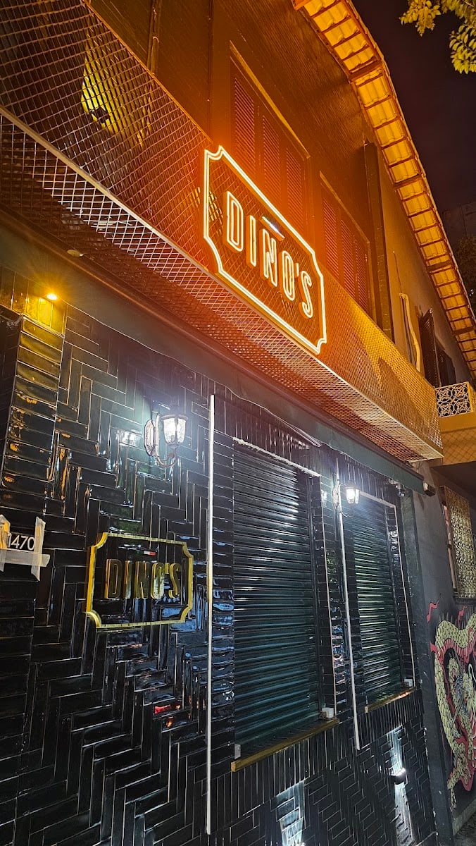 Dino's
